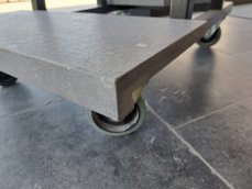 zwembadboord met massieve neus